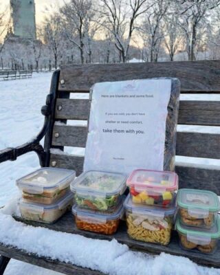 A poor, single father of three left blankets and food on a bench for the homeless – a month later, a lawyer showed up on his porch.