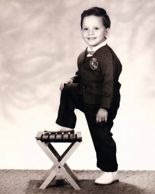 ¡Actor y Músico Eternamente Cool!: ¿Puedes Reconocer al Ícono que se Convirtió en el Tío Jesse de América?